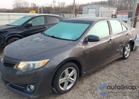 2014 Toyota Camry Se z USA, uszkodzony, nr VIN 4T1BF1FK3EU381487